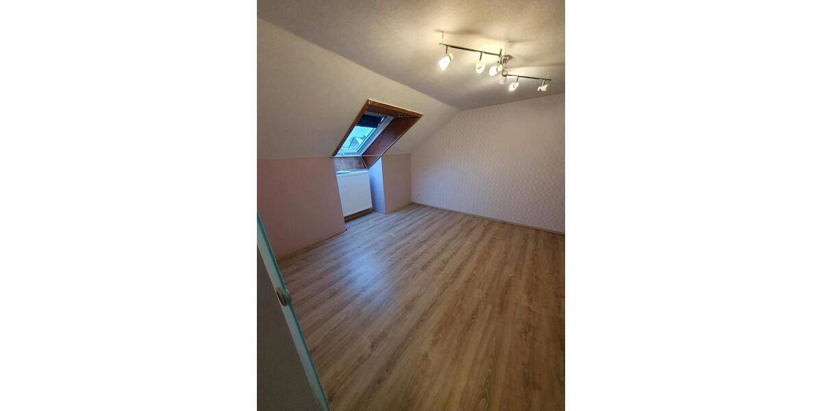 Etagenwohnung Goslar - 5 Zimmer, 126 m&sup2;, 1.100&euro; | Angebot:25022865