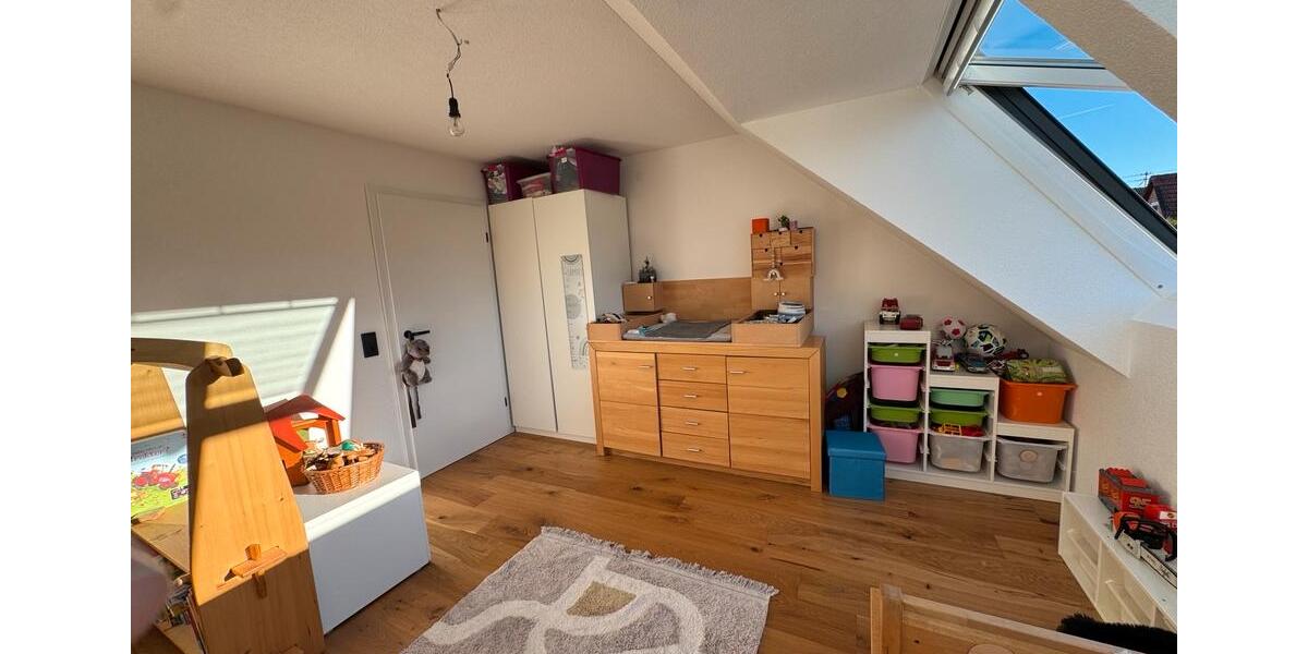 Dachgeschoßwohnung Auenwald - 4 Zimmer, 133 m&sup2;, 1.490&euro; | Angebot:26288235