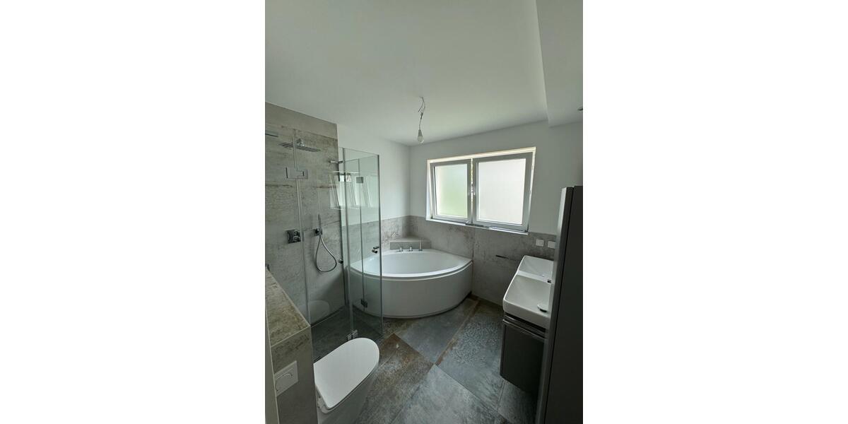 Erdgeschoßwohnung Schmitten im Taunus - 5 Zimmer, 175 m&sup2;, 2.275&euro; | Angebot:24769615