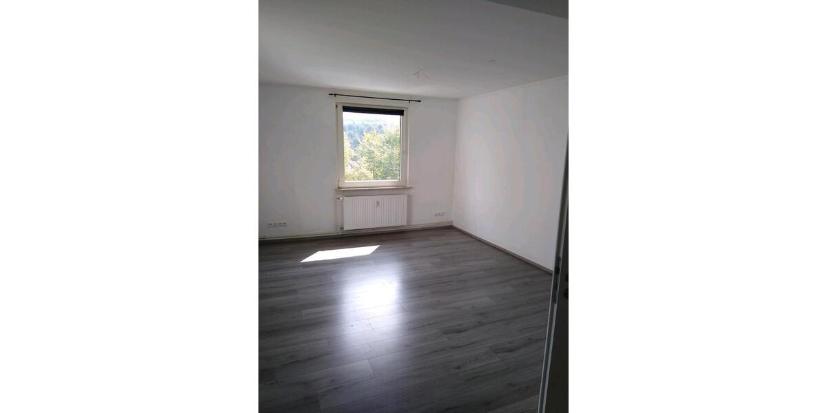 Etagenwohnung Delligsen - 2.5 Zimmer, 71 m&sup2;, 490&euro; | Angebot:26549362