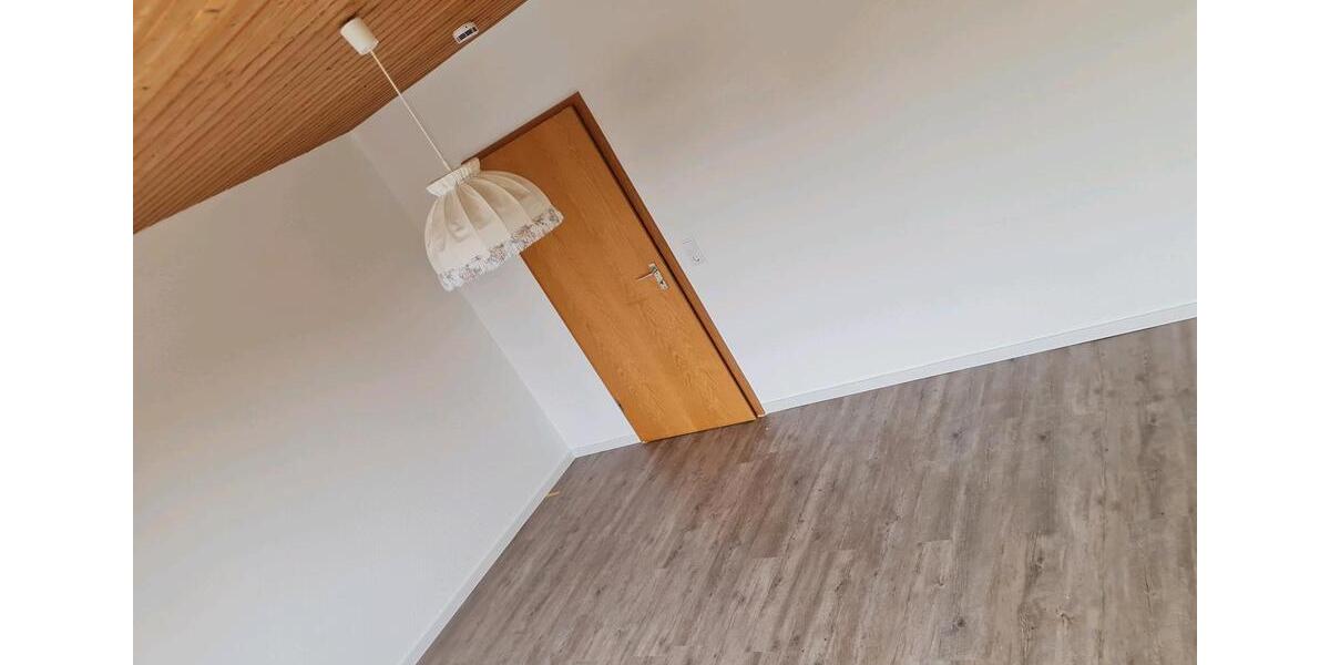 Erdgeschoßwohnung Oldenburg Bloherfelde - 3 Zimmer, 16 m&sup2;, 550&euro; | Angebot:26558070