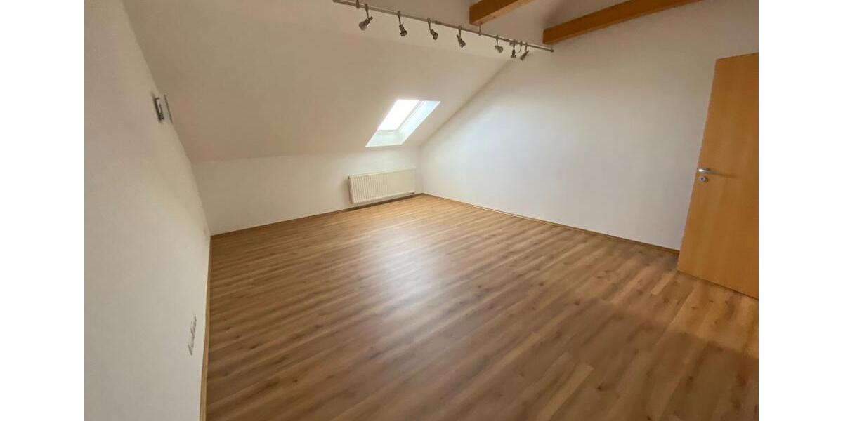 Dachgeschoßwohnung Vorbach - 2.5 Zimmer, 113 m&sup2;, 810&euro; | Angebot:24658415