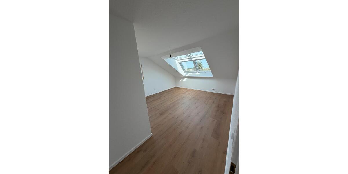 Dachgeschoßwohnung Grünberg - 1 Zimmer, 92 m&sup2;, 1.150&euro; | Angebot:26336177