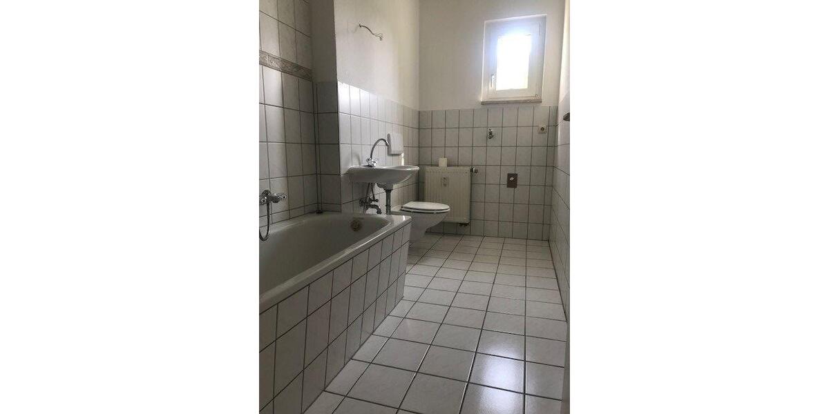 Etagenwohnung Plauen - 1 Zimmer, 39 m&sup2;, 240&euro; | Angebot:25303869