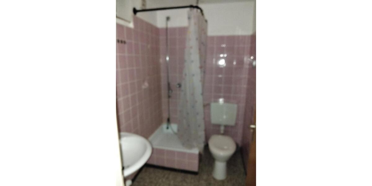 2-Zimmer Dachgeschoss Wohnung zu vermieten! 1 zimmer