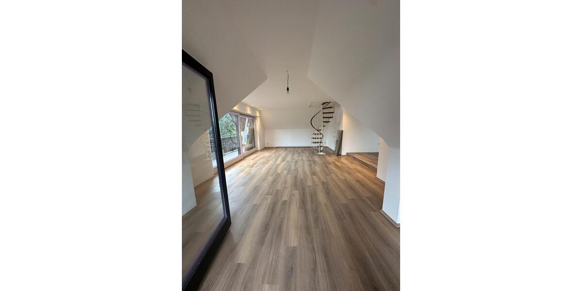 Dachgeschoßwohnung Leopoldshöhe - 3 Zimmer, 87 m&sup2;, 900&euro; | Angebot:25145479