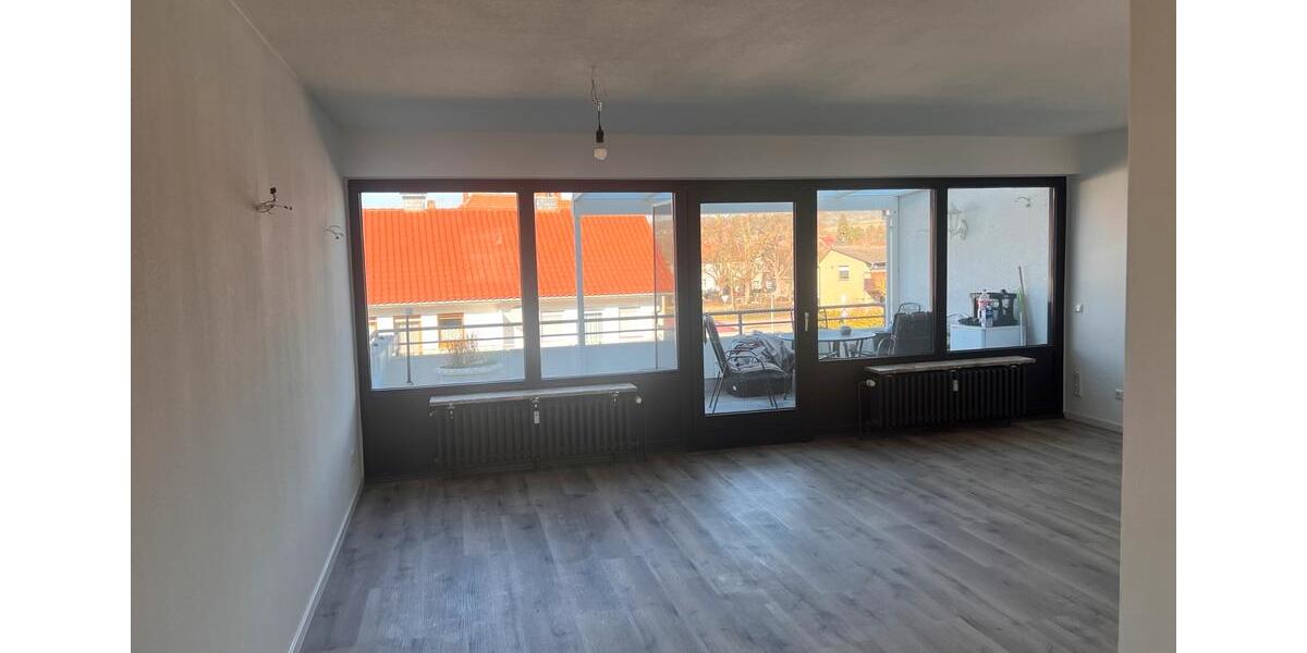 Etagenwohnung Hameln - 3 Zimmer, 82 m&sup2;, 890&euro; | Angebot:25049570