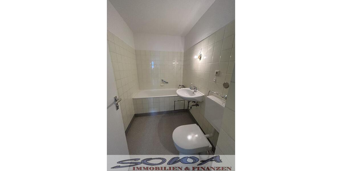 3 Zimmerwohnung - in Neuburg Schwalbanger, mit Balkon, Küche und Aufzug - Ein Objekt von Ihrem Immobilienpartner SOWA Immobilien und Finanzen - 3- Neuburg | Angebot:26726467