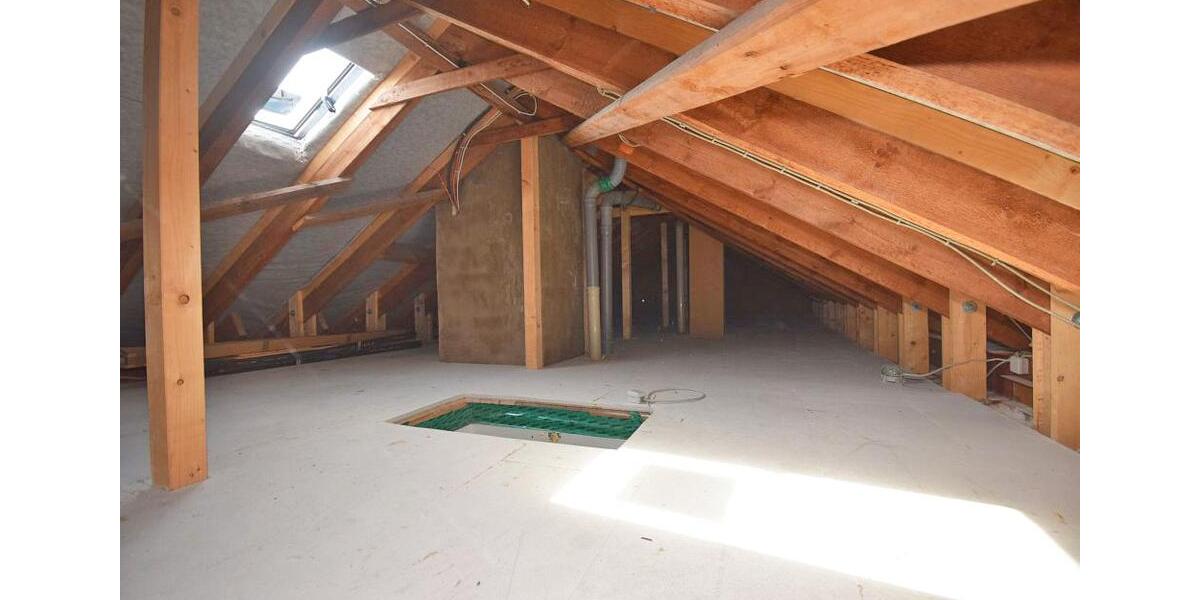 Dachgeschoßwohnung Bargteheide - 3 Zimmer, 95 m&sup2;, 1.330&euro; | Angebot:26678330