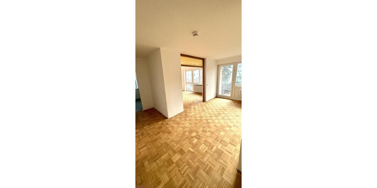 Helle und sanierte 3-Zimmer-Wohnung Hochpaterre mit Balkon in Gerbrunn 3 zimmer