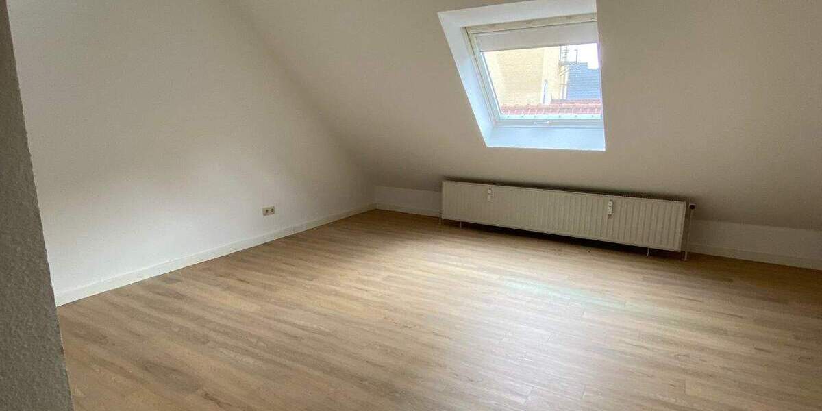 Etagenwohnung Flensburg Altstadt - 2 Zimmer, 82 m&sup2;, 535&euro; | Angebot:25702346
