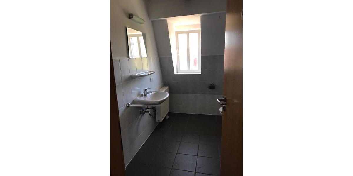 Etagenwohnung Kirchhain - 3 Zimmer, 85 m&sup2;, 600&euro; | Angebot:24653678