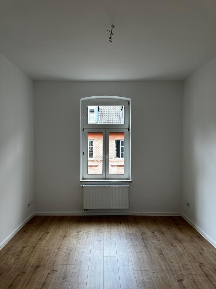 Schöne 1-Zimmer-Wohnung mit Küchenzeile zimmer
