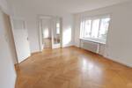 Nähe Stadtpark: Ruhige 4-Zimmer-Wohnung mit Süd-West-Loggia in 23568 Lübeck-St.Gertrud, Lutherstr.