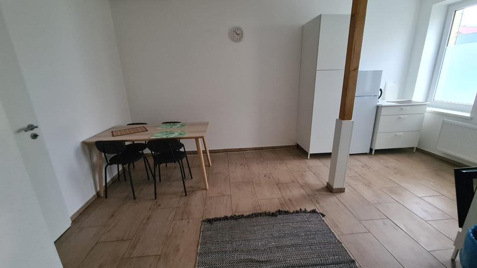 Wohnen auf Zeit Glauchau - 3 Zimmer, 60 m&sup2;, 20&euro; | Angebot:18971965