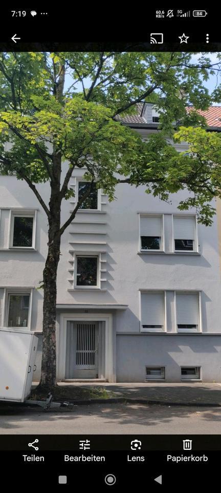 Großzügige AltbauWohnung, top tenoviert