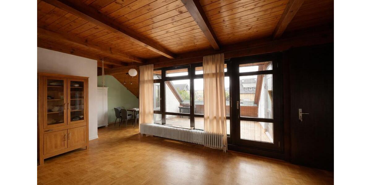 Dachgeschoßwohnung Naila - 3 Zimmer, 79 m&sup2;, 510&euro; | Angebot:26035500