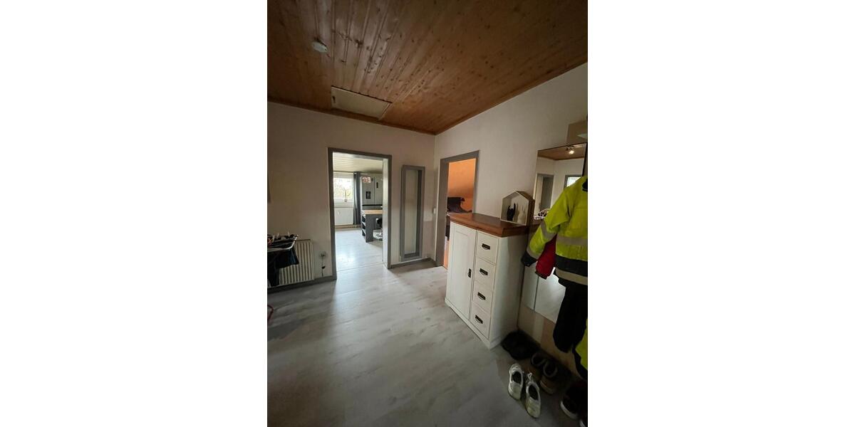 Etagenwohnung Niederaula - 4 Zimmer, 90 m&sup2;, 650&euro; | Angebot:25944222