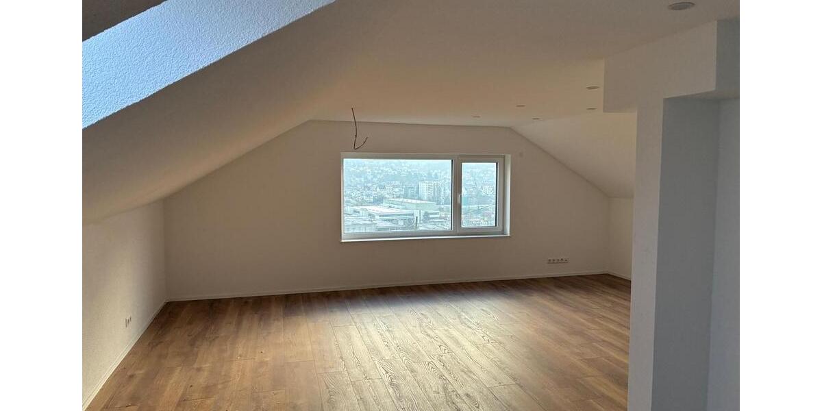 Dachgeschoßwohnung Lörrach Brombach - 3 Zimmer, 74 m&sup2;, 1.380&euro; | Angebot:25844602