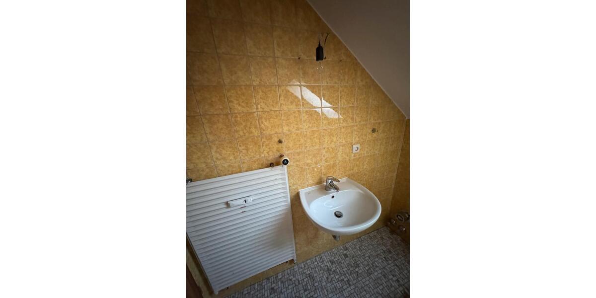 Dachgeschoßwohnung Peiting - 2.5 Zimmer, 70 m&sup2;, 665&euro; | Angebot:26424255