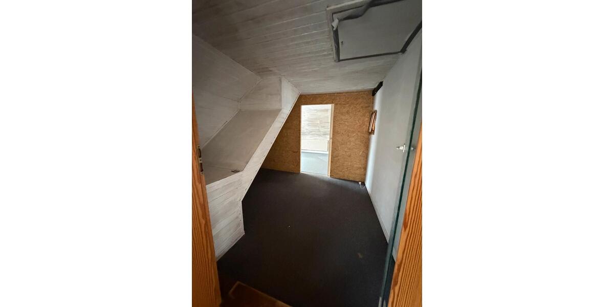 Dachgeschoßwohnung Neustadt am Rübenberge - 3 Zimmer, 96 m&sup2;, 960&euro; | Angebot:26041141