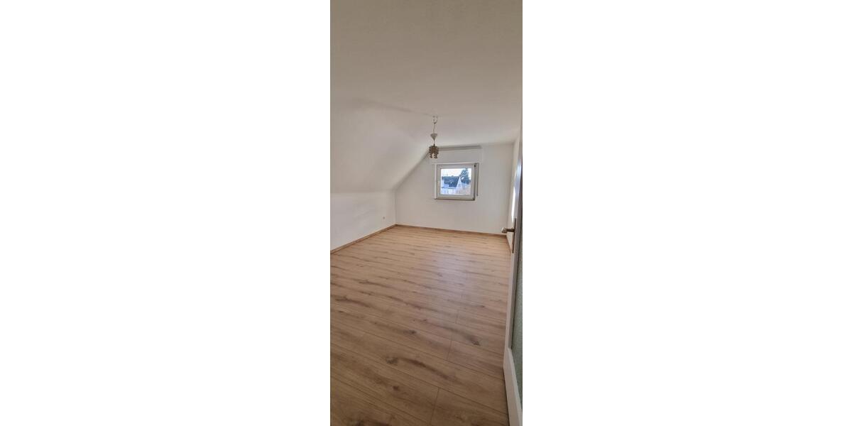 Dachgeschoßwohnung Offenbach am Main Bieber - 2 Zimmer, 50 m&sup2;, 980&euro; | Angebot:24833082