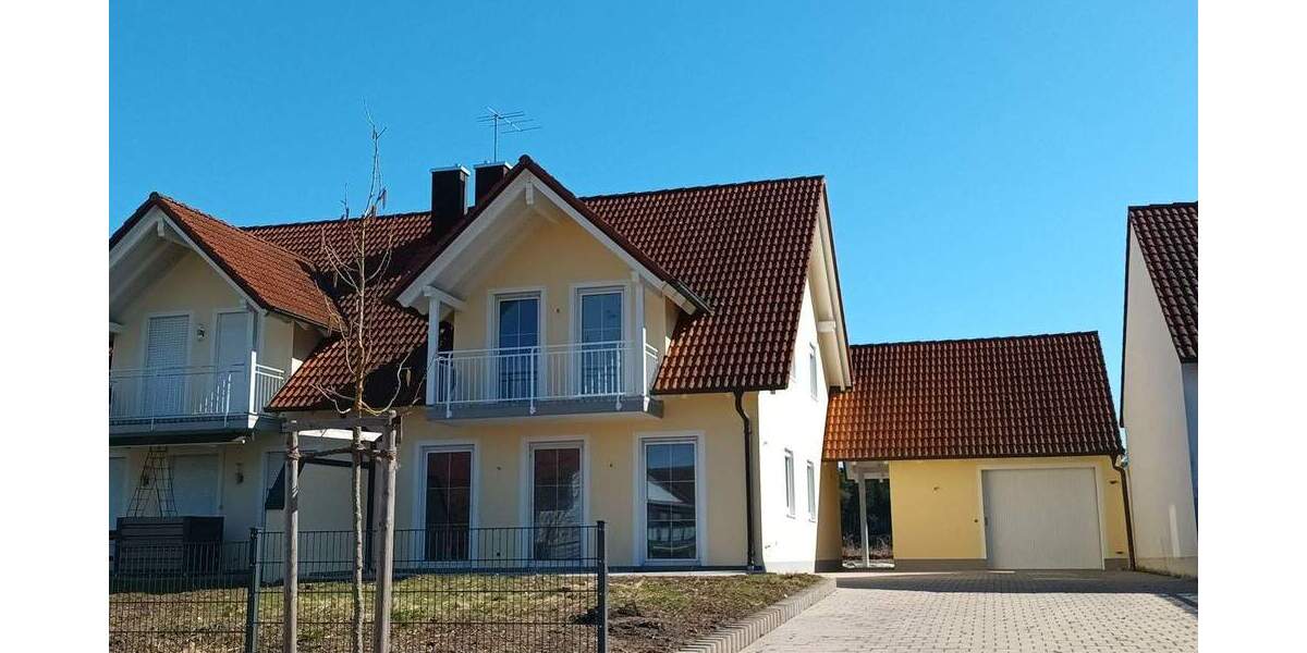 Doppelhaushälfte Schrobenhausen Sandizell - 4 Zimmer, 125 m&sup2;, 1.270&euro; | Angebot:25896366