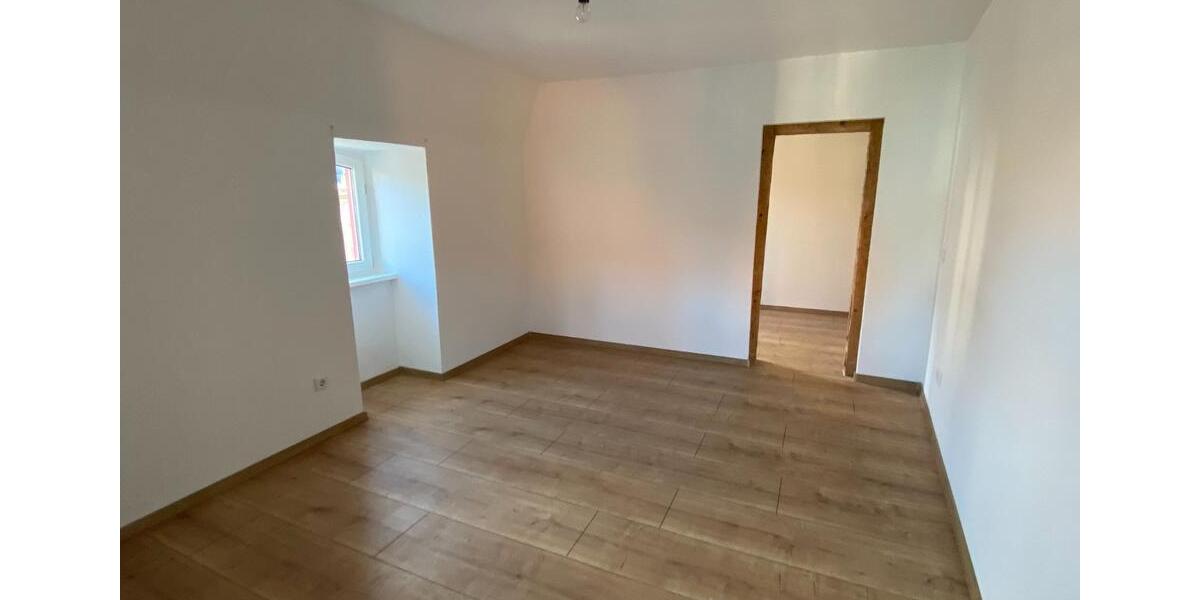 Etagenwohnung Feuchtwangen - 2 Zimmer, 79 m&sup2;, 900&euro; | Angebot:25931438