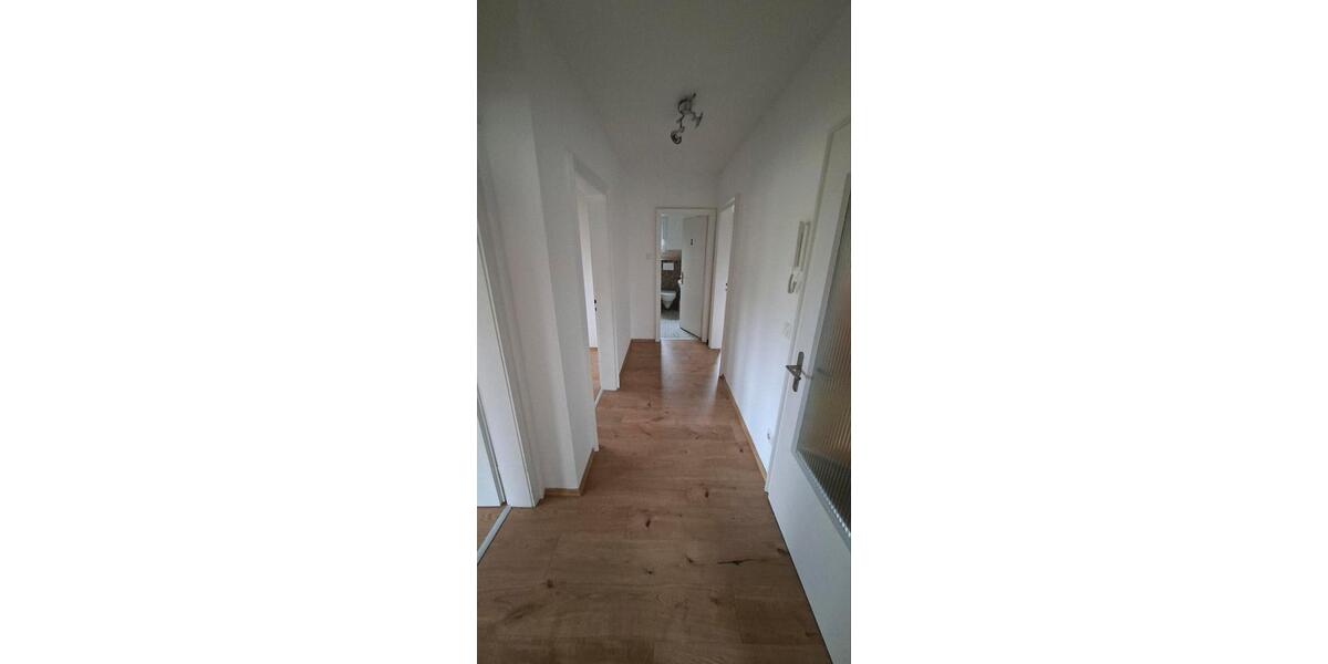 Dachgeschoßwohnung Siegen Dillnhütten - 4 Zimmer, 61 m&sup2;, 750&euro; | Angebot:24731142