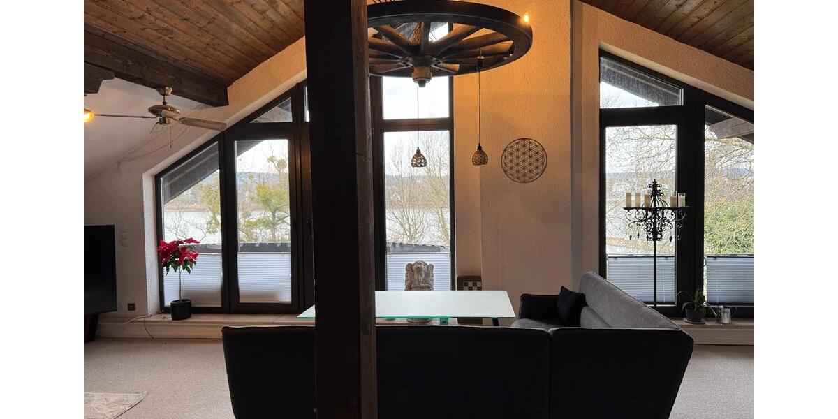 Dachgeschoßwohnung Königswinter - 3 Zimmer, 130 m&sup2;, 1.000&euro; | Angebot:24818713