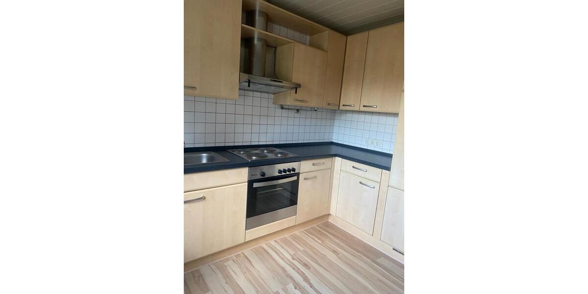 Etagenwohnung Laubach - 5 Zimmer, 140 m&sup2;, 1.000&euro; | Angebot:26479836