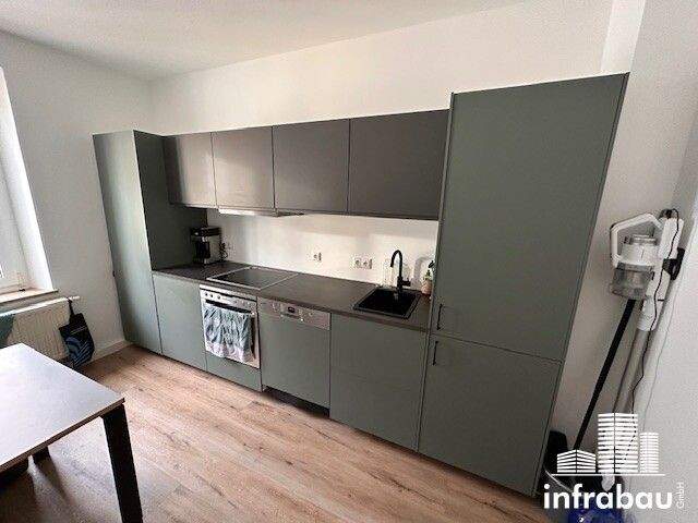 Gut geschnittene geräumige 2-ZKB mit saniertem Bad 2 zimmer