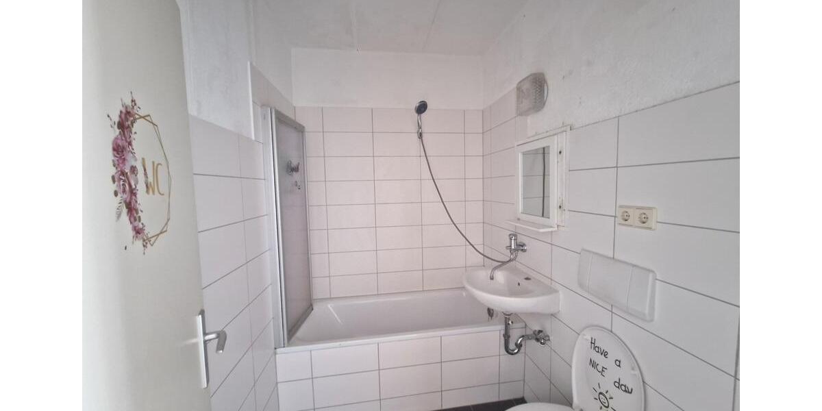 Etagenwohnung Gera - 4 Zimmer, 70 m&sup2;, 385&euro; | Angebot:26619936