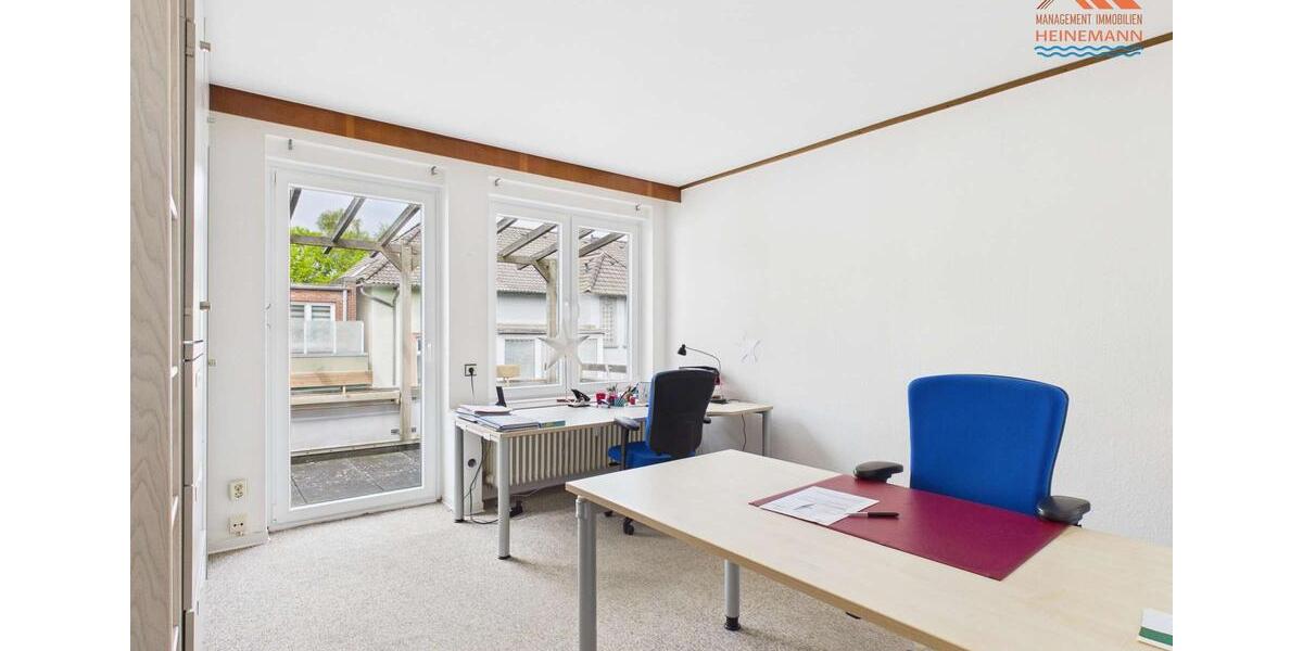 Etagenwohnung Cuxhaven - 3 Zimmer, 128 m&sup2;, 1.050&euro; | Angebot:26476827