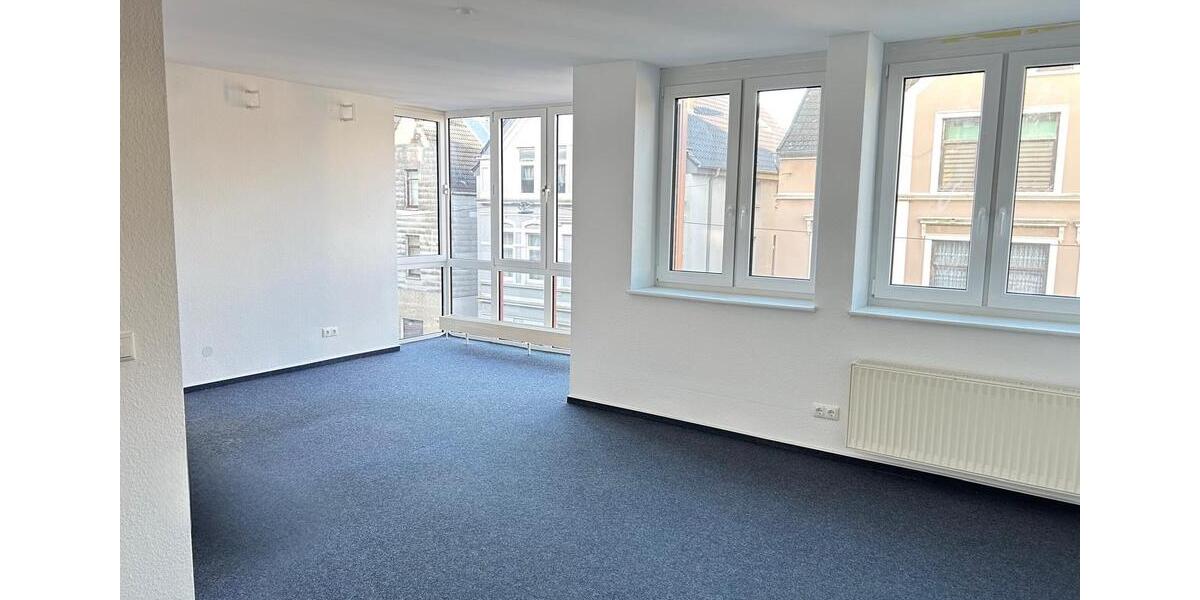Etagenwohnung Bremerhaven Geestemünde - 5 Zimmer, 195 m&sup2;, 1.950&euro; | Angebot:24313117