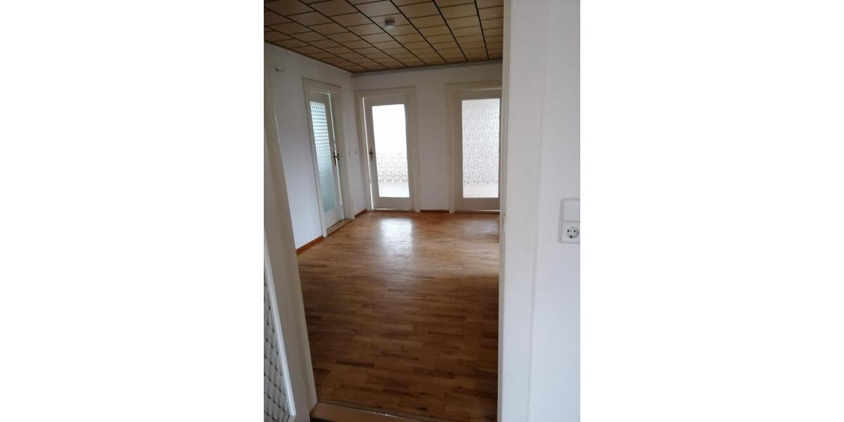 Etagenwohnung Jüterbog - 4 Zimmer, 100 m&sup2;, 900&euro; | Angebot:26144510