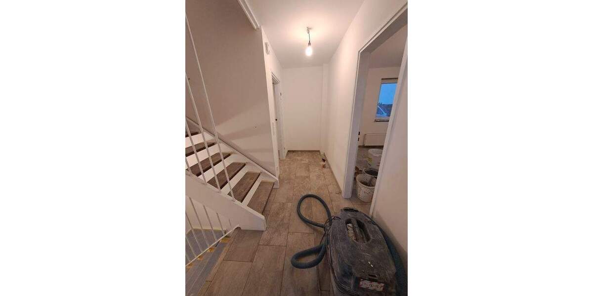 Reihenmittelhaus Nürnberg / Eibach Röthenbach b Schweinau - 4 Zimmer, 82 m&sup2;, 1.500&euro; | Angebot:25567869