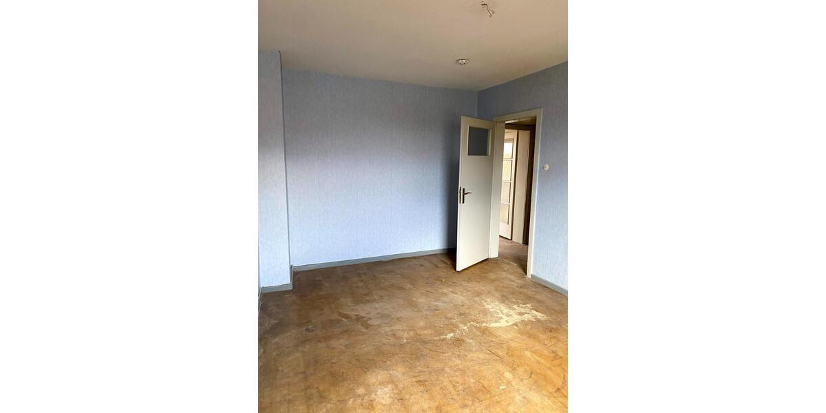 4-Zimmer-Wohnung 90qm Sanierungsbedürftig Hannover-Wülfel 4 zimmer