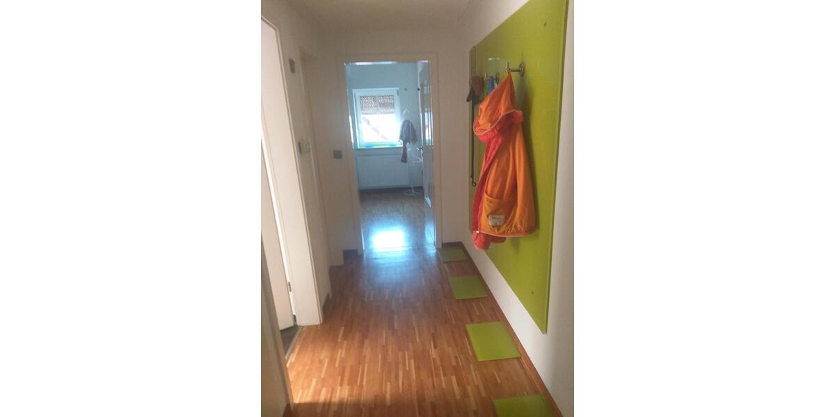 Dachgeschoßwohnung Bad Arolsen - 4 Zimmer, 115 m&sup2;, 950&euro; | Angebot:26004101