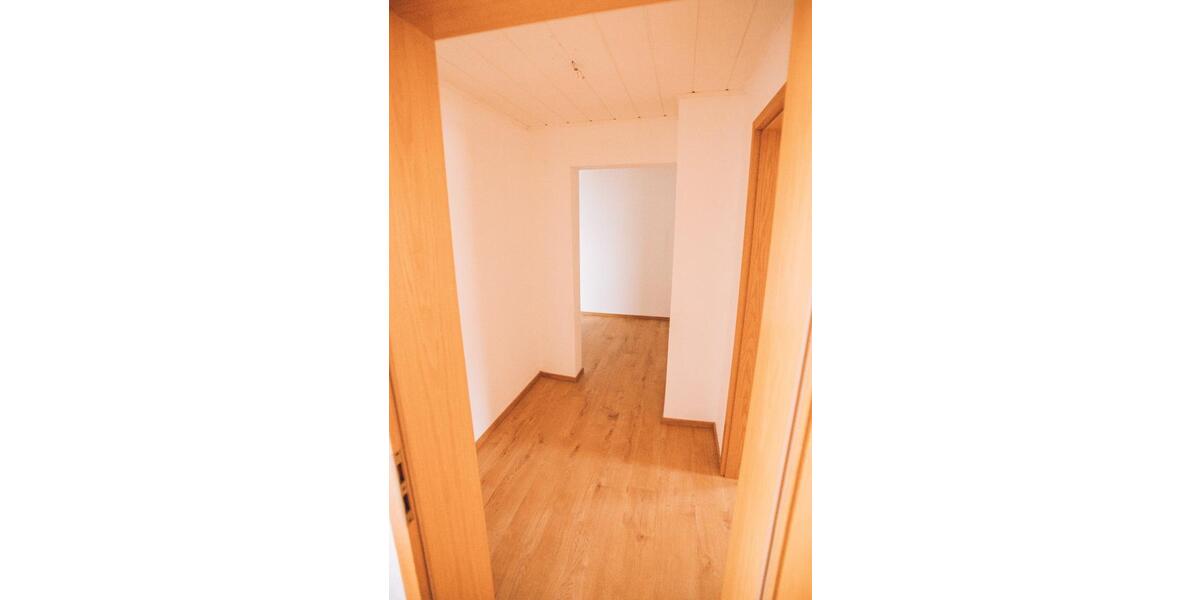 Dachgeschoßwohnung Gera Alt-Bieblach - 2.5 Zimmer, 75 m&sup2;, 449&euro; | Angebot:25968243