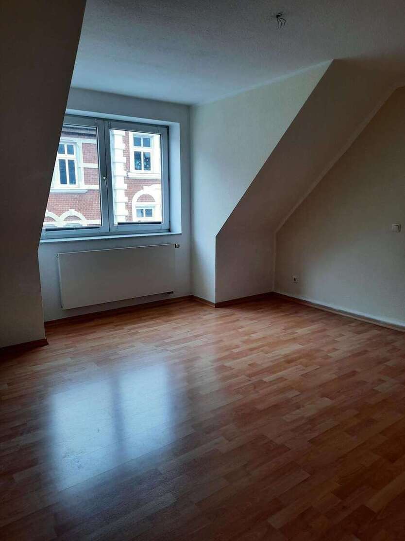 großzügige 3 Zimmer-Wohnung *gerade in Renovierung* mit Balkon und Küche 3 zimmer