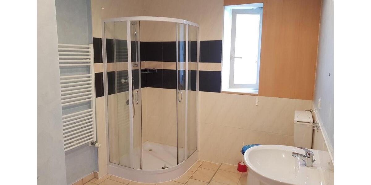Erdgeschoßwohnung Eisfeld - 3 Zimmer, 100 m&sup2;, 680&euro; | Angebot:26523179