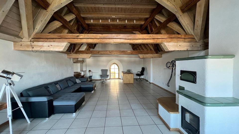 7 Zimmer Wohnung mit Balkon im Zentrum von Neustadt 7 zimmer