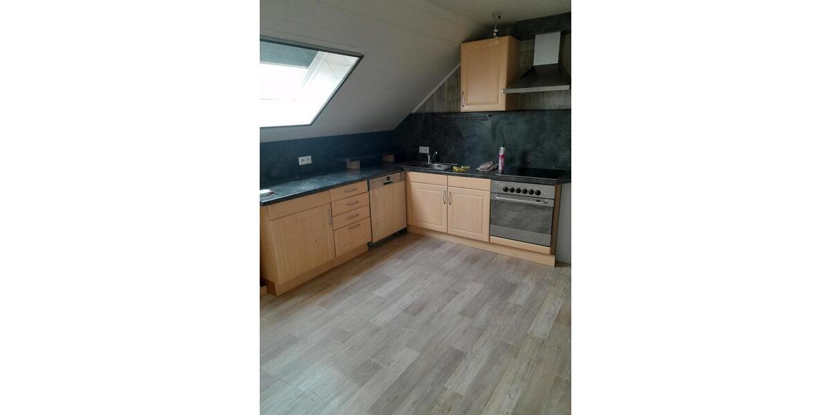 Dachgeschoßwohnung Unterschneidheim - 3 Zimmer, 90 m&sup2;, 890&euro; | Angebot:26415207