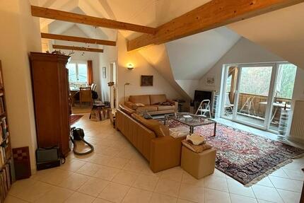 Dachgeschosswohnung sehr ruhig Balkon Blick auf gepflegten Garten 3 zimmer