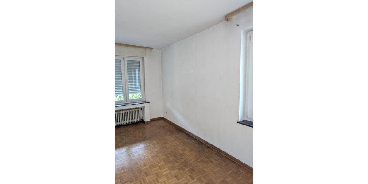 Etagenwohnung Bad Berleburg - 4 Zimmer, 122 m&sup2;, 700&euro; | Angebot:25611923