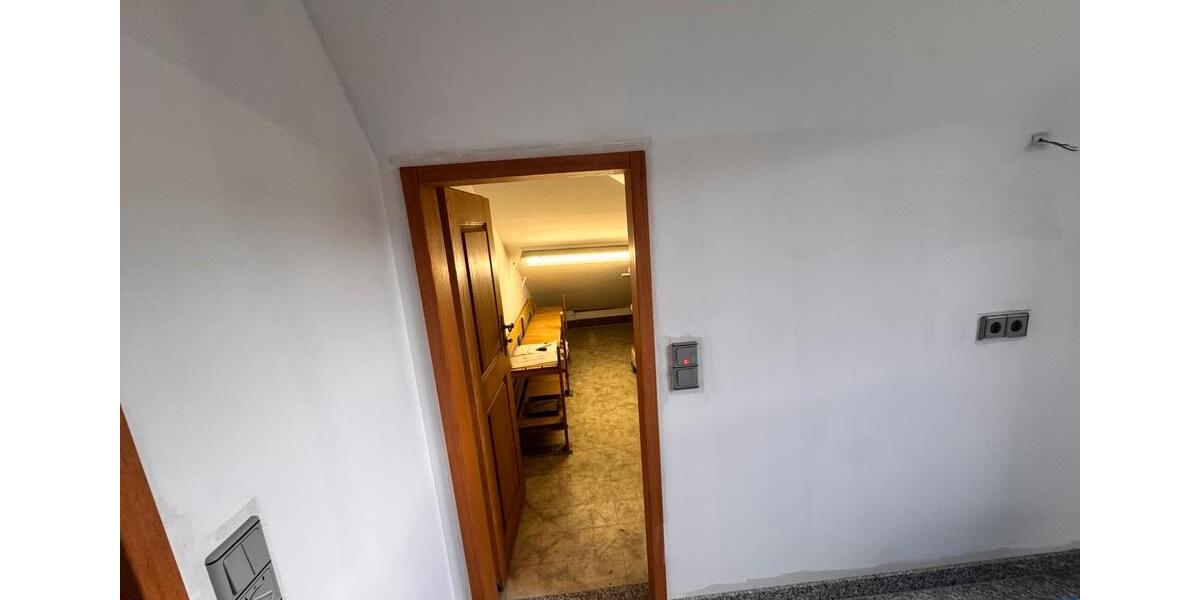Etagenwohnung Sinzig - 3 Zimmer, 87 m&sup2;, 1.100&euro; | Angebot:26568282