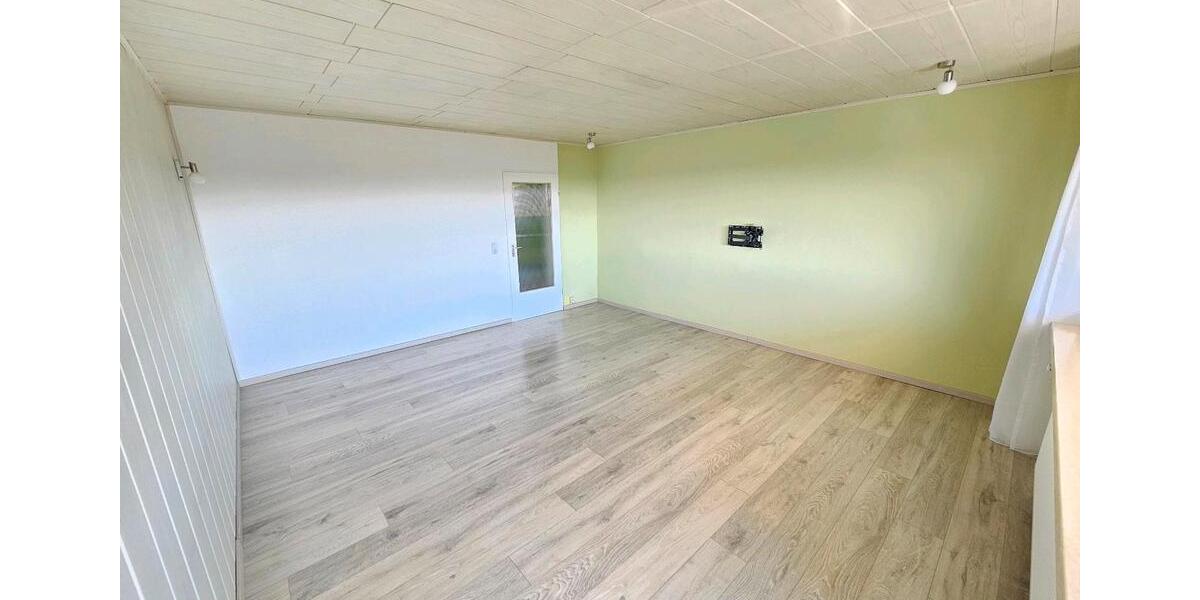 Etagenwohnung Bergneustadt - 3 Zimmer, 77 m&sup2;, 700&euro; | Angebot:26618880