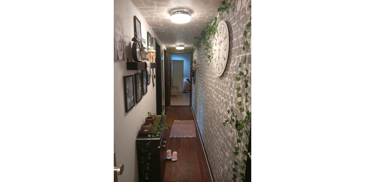 Möblierte, kleine 4.5 Zimmer Dachgeschosswohnung zu vermieten 4 zimmer