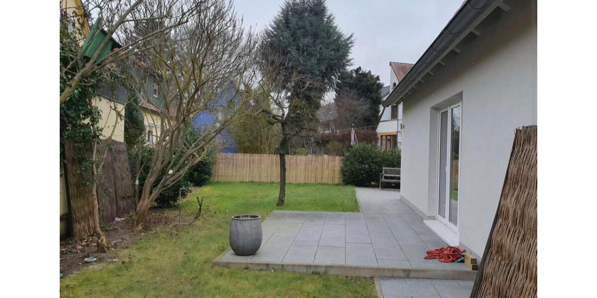 Schöne Doppelhaushälfte mit Garten in ruhiger Lage 4 zimmer